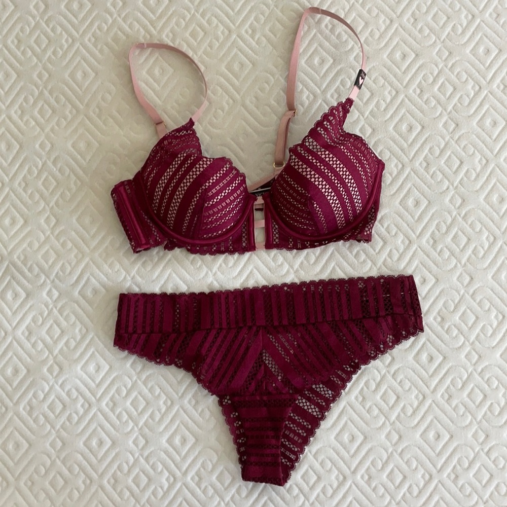 Victoria’s Secret set